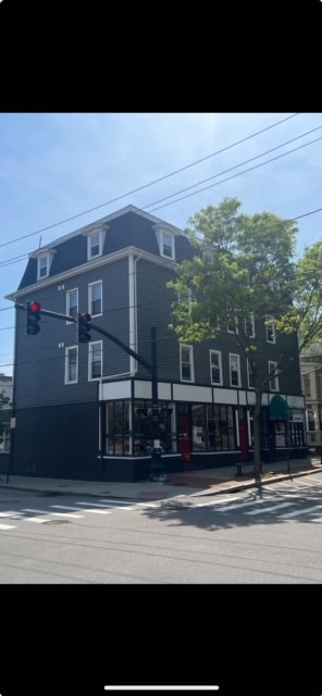 Building Photo - 241 Wickenden St Rental
