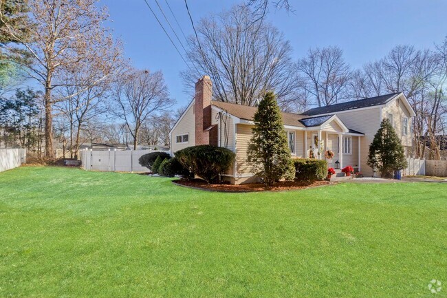 Building Photo - 304 Orchard Ave Rental