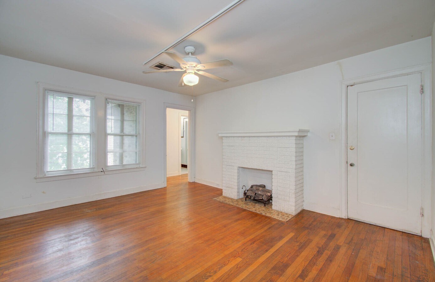 Photo - 1428 Wentworth St