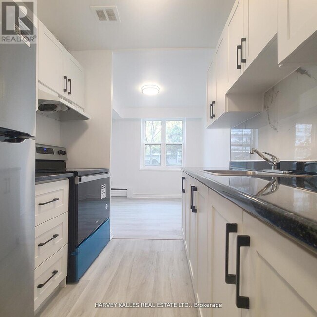 Photo - 125 Shelborne Ave Unité 4