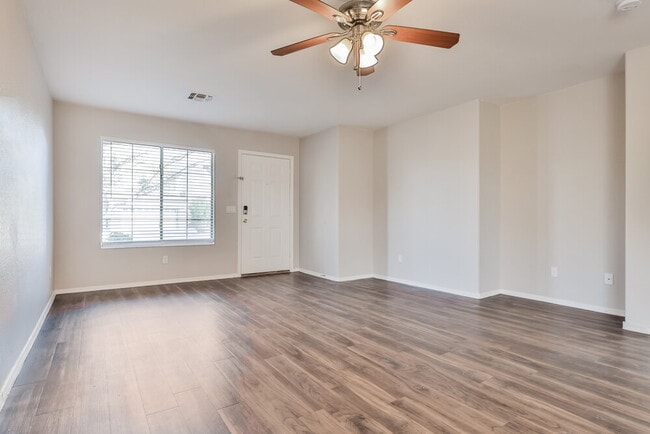 Photo - 809 E Rossi Ct