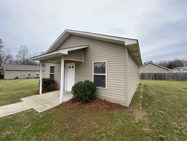 Photo - 33 Jacob Ln