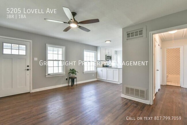 Photo - 5205 Lovell Ave