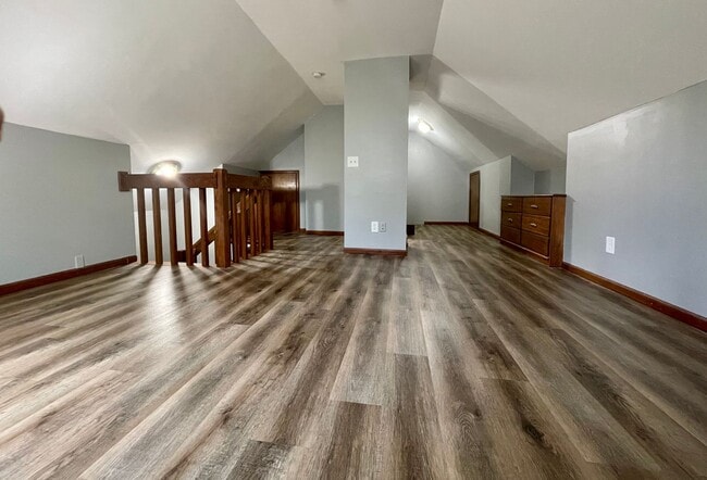 Photo - Stunning 3 Bedroom 2 Bathroom Home in Minneapolis!