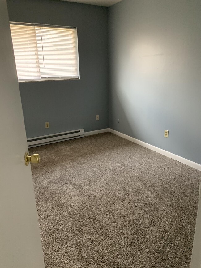 Photo - 1126 E State St