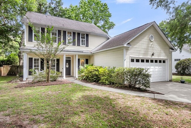 Photo - Coastal Convenience in the Heart of Mount Pleasant