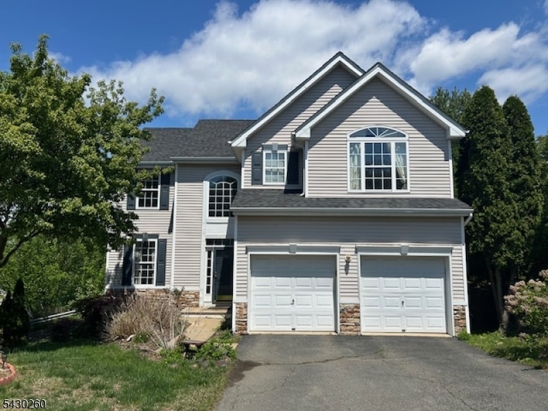 Photo - 305 Winding Hill Dr