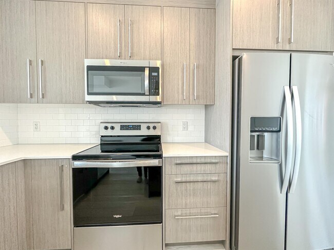 Photo - 190 Creekstone Dr SW