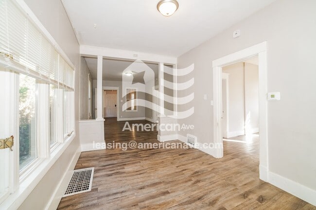 Photo - 1114 E Corrington Ave