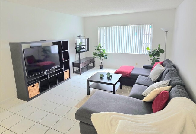 Photo - 2230 NE 56th Pl Unit 208