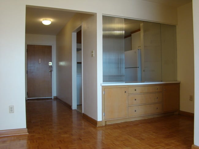 Photo - Villager Apartments