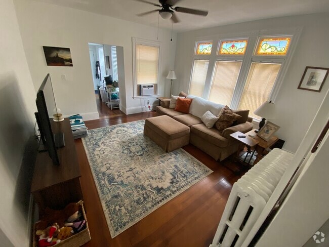 Building Photo - 66 Garfield Ave Unit 1 Rental