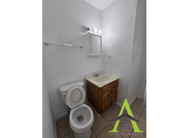 Photo - 9811 E 24th St