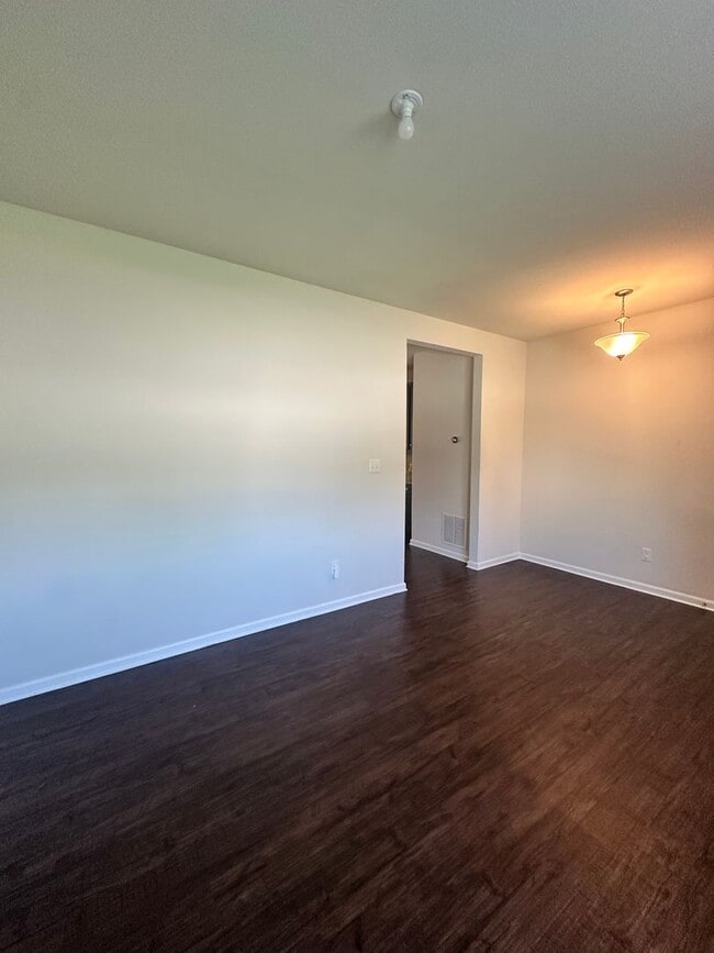 11812 Beacon Ct