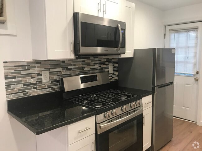 Building Photo - 95A Beacon St Rental
