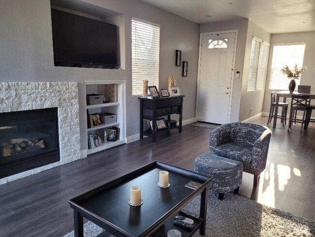 Photo - 5083 Moss Creek Way