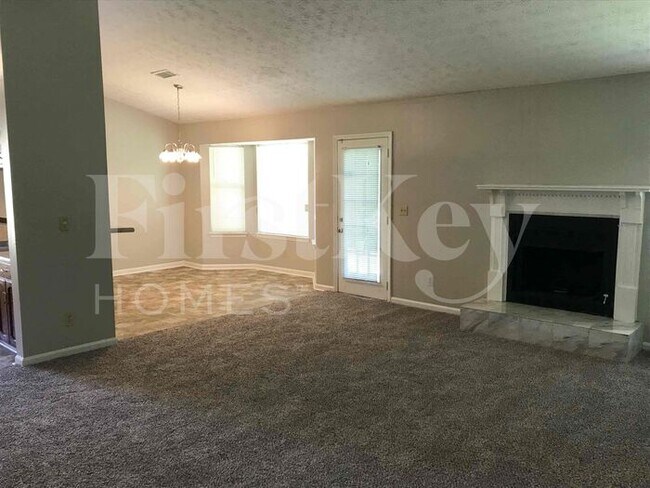 Photo - 5438 Winslow Crossing N