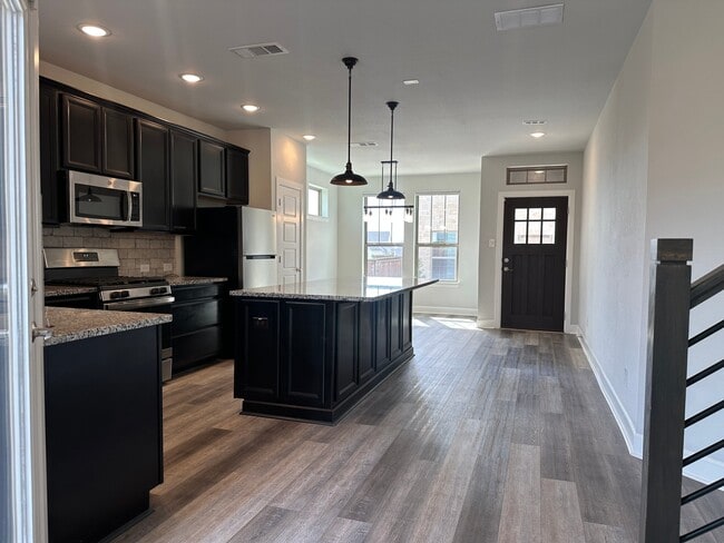 Photo - 14228 Walsh Ave