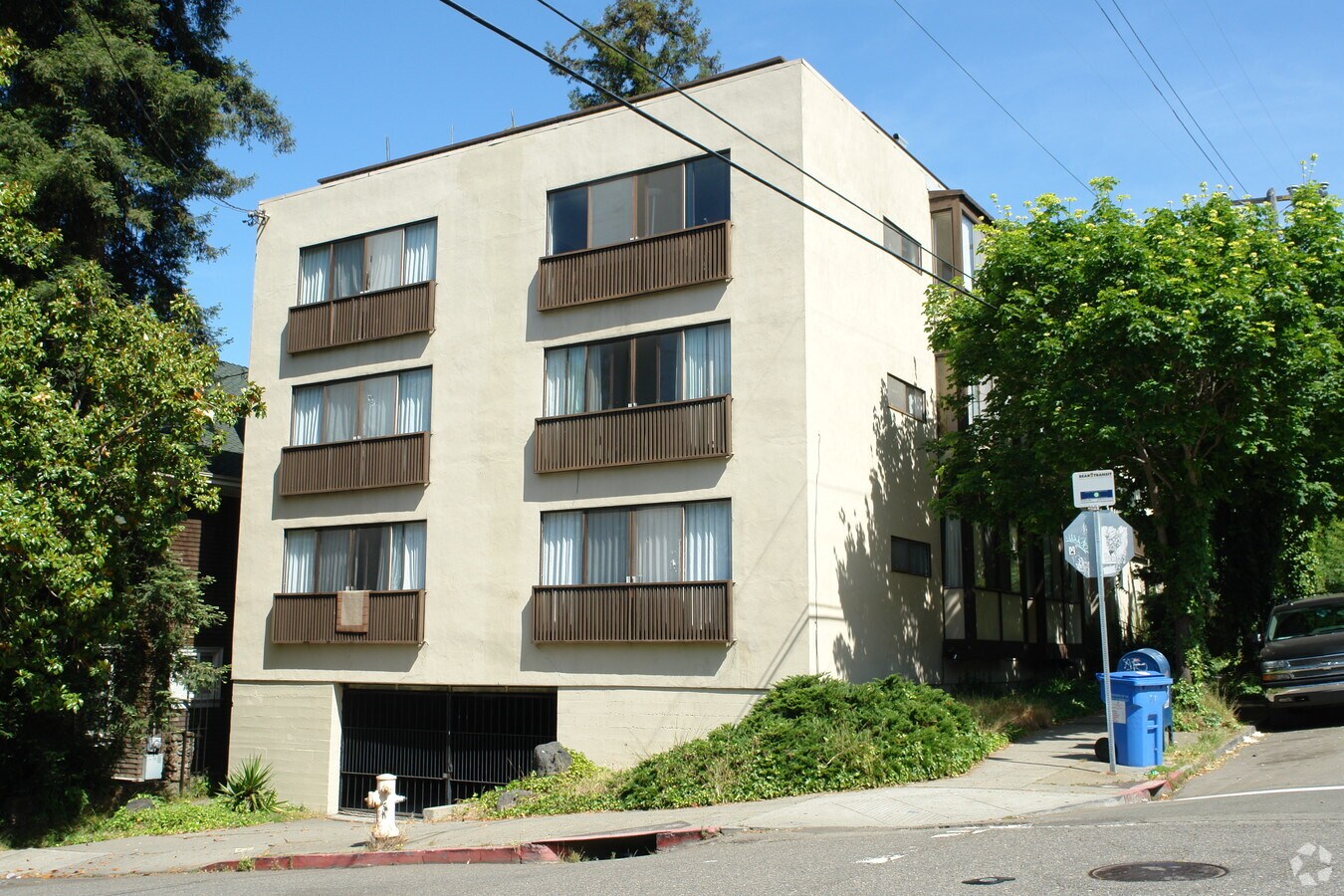 Photo - 2330 Warring St Apartments