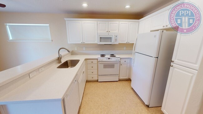 Photo - Bethany - Central Air, modern Pet Friendly, Near Intel/Nike, Excellent Schools