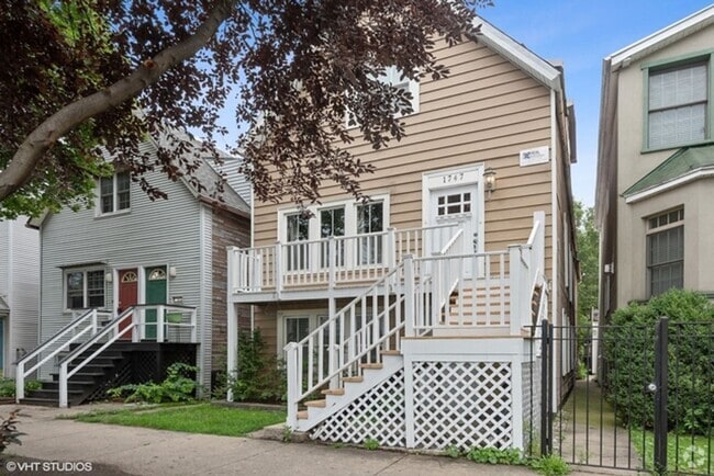 Building Photo - 1747 W Newport Ave Unit 3 Rental