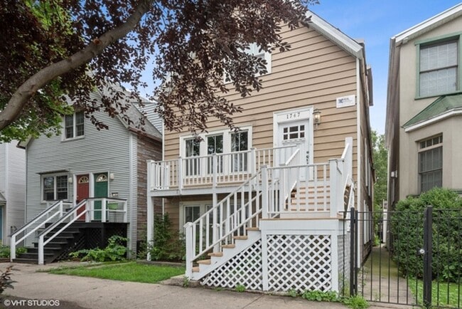 Photo - 1747 W Newport Ave Apartment Unit 3