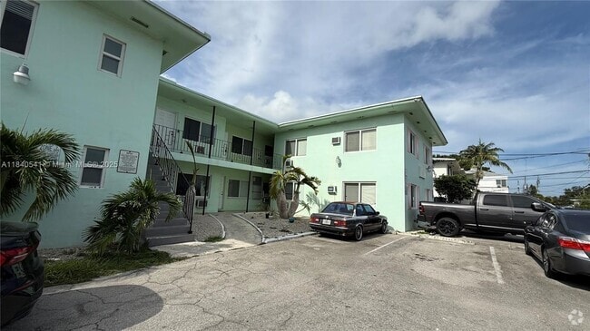 Building Photo - 521 NE 82nd Terrace Unit 8 Rental