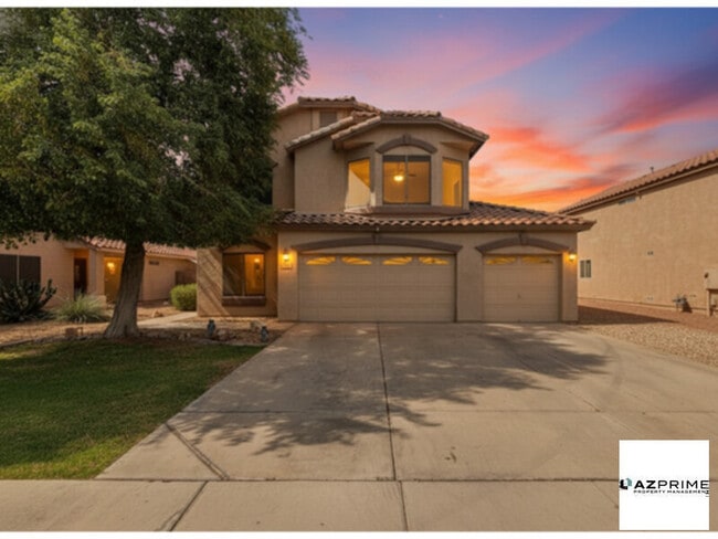 Photo - Unwind in Luxury in this Stunning, Fully f...