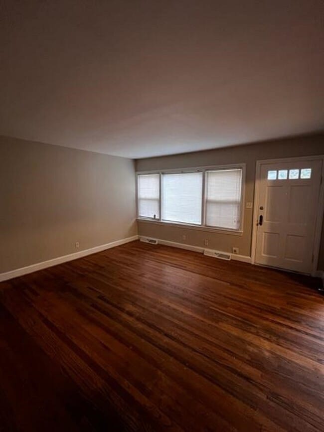 Photo - 1034 E Lexington Ave