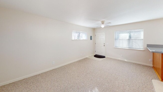 Photo - 627 Branch St Unit B