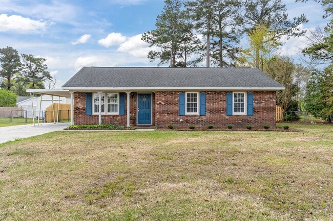 Photo - Pet-Friendly | Large Fenced Yard in North Wilmington