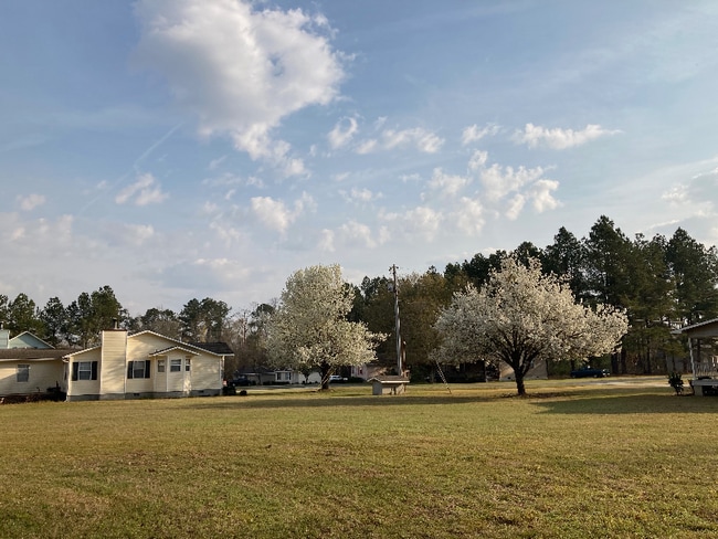 Photo - 611 Windcrest Dr