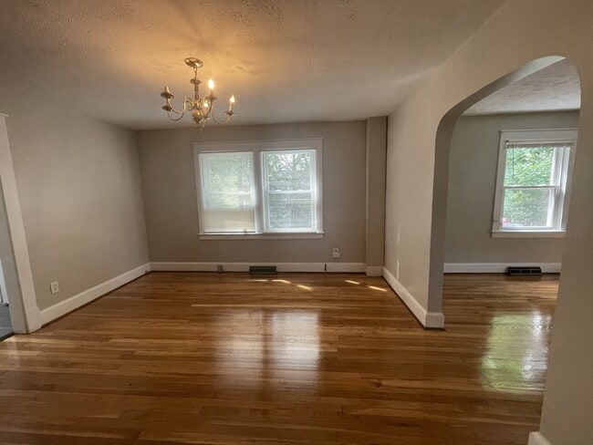 Photo - 2518 Morson St