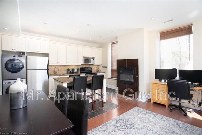 Photo - 283 King St E Unit 205