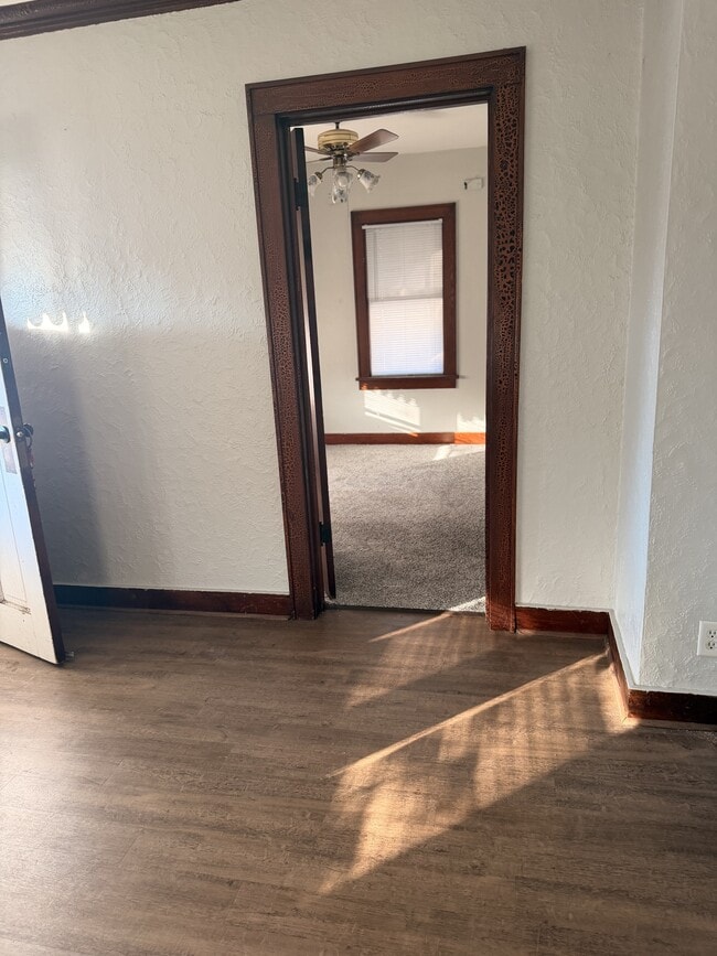 Photo - 105 Caroline St