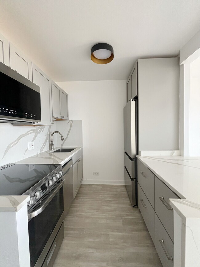 Photo - 4343 N Clarendon Ave Unit 2418