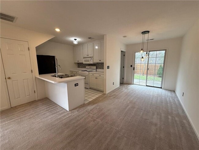 Photo - 2820 Florence Dr