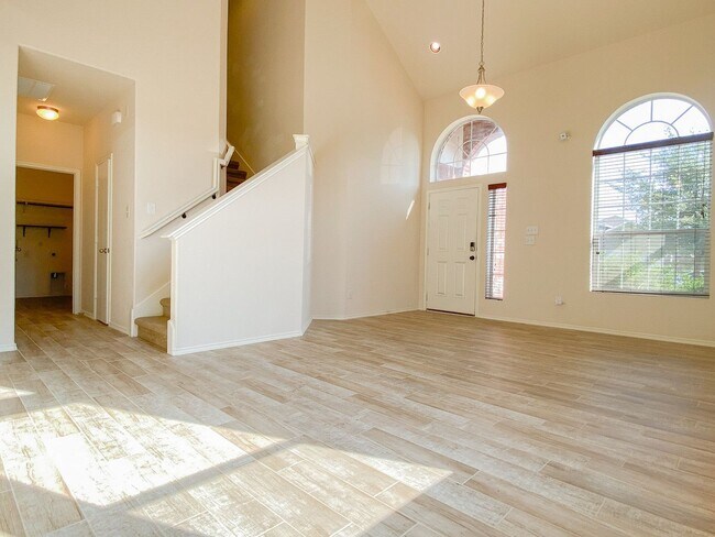 Photo - 12021 Pecangate Way