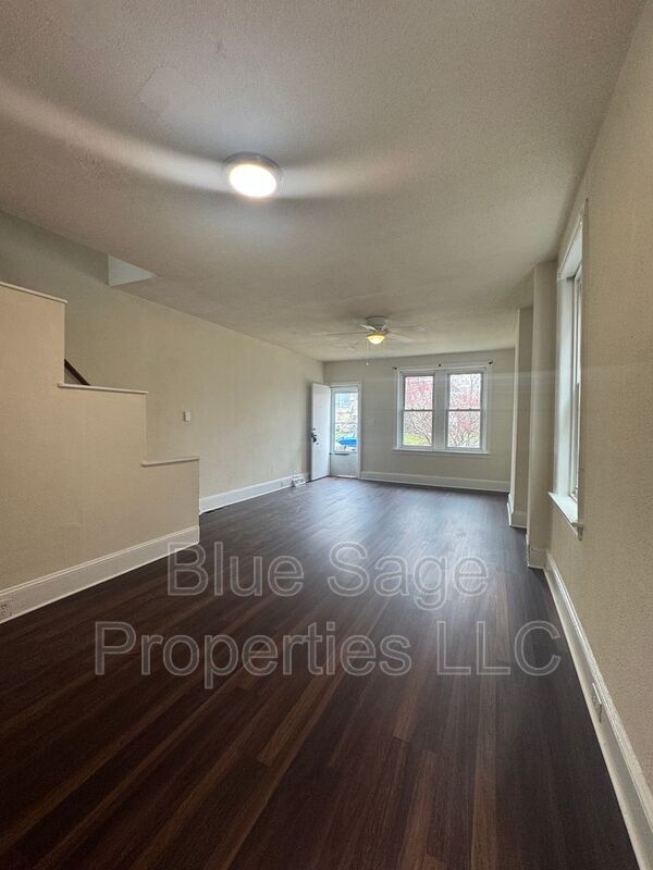 Photo - 758 Saville Ave