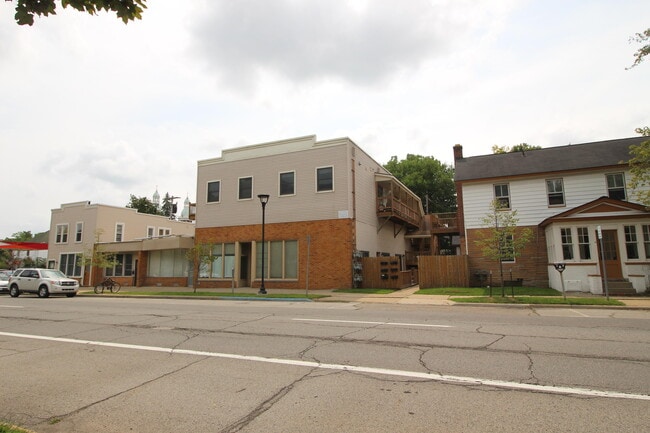 Building Photo - 217 W Cross St Unit 1 Rental