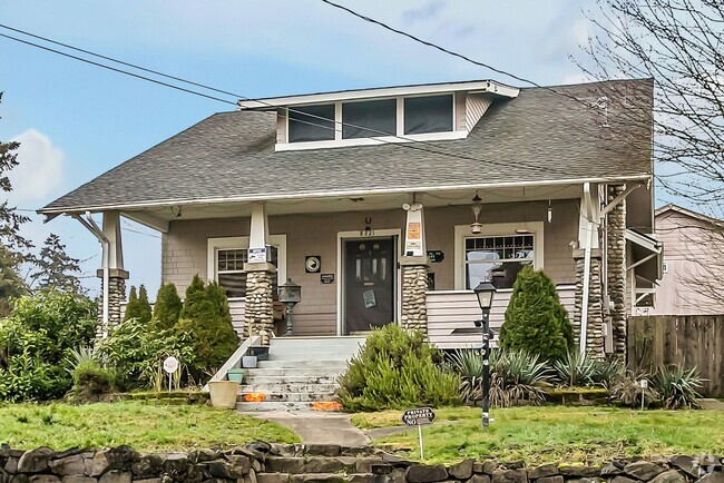 Building Photo - 5612 Unit #B Rental