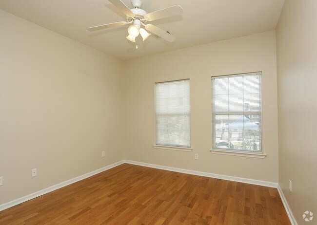 Walnut Square Apartments New Orleansnull