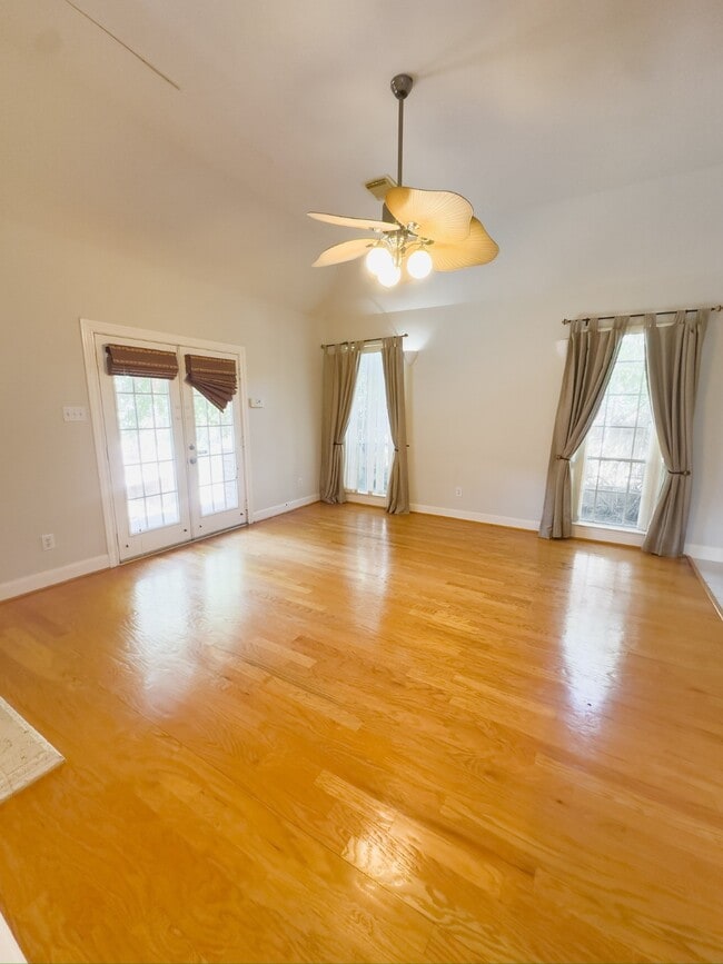 Photo - 1648 Lakeside Enclave Dr