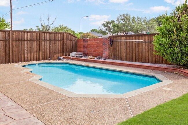 Photo - 8204 Tavaros Dr