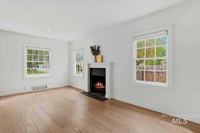 Photo - 1424 Arlington Ave