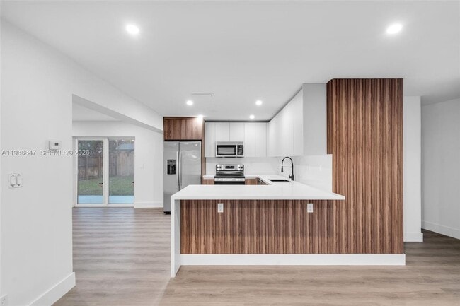 Photo - 3180 NE 10th Terrace