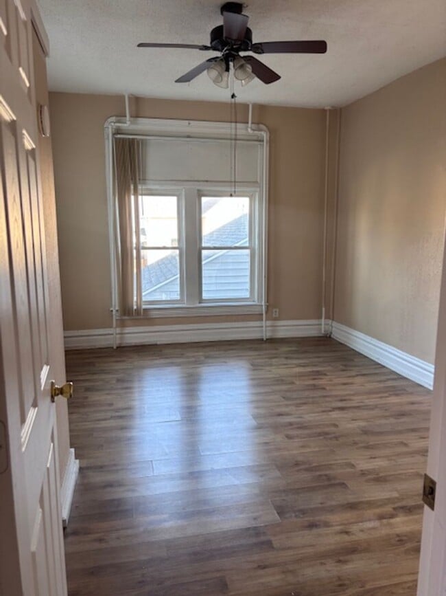 Building Photo - Beta Homes LLC (2501 Poppleton Ave.) Unit #1