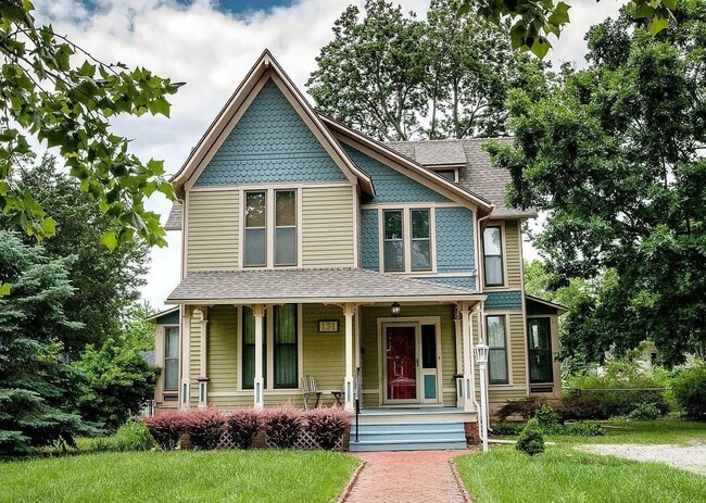 Building Photo - Gorgeous 19th Century Victorian showpiece