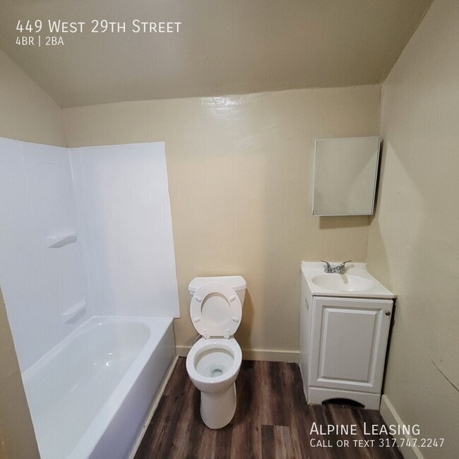 449 W 29th St