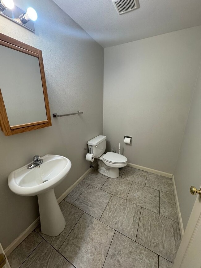 Photo - 2 story 3 bd 1.5 bath townhouse in Lavelle...